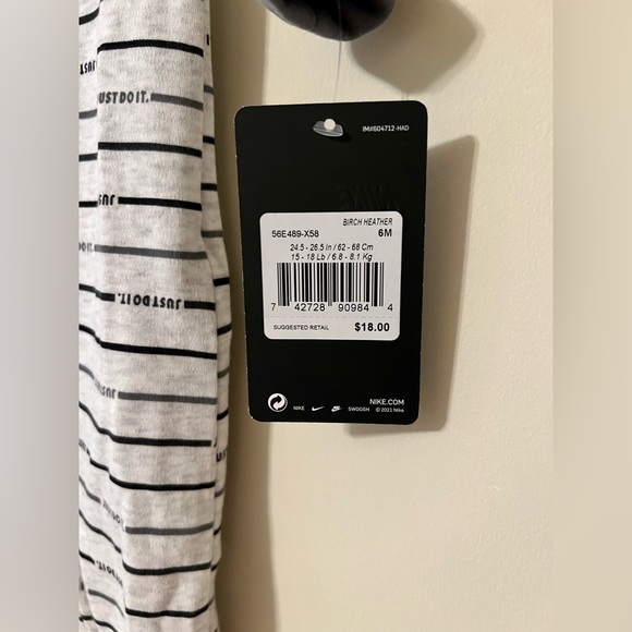 BRAND NEW NIKE FOOTIE - Picture 2 of 2